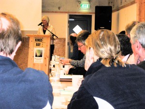 minister Tora Aasland sluit het symposium